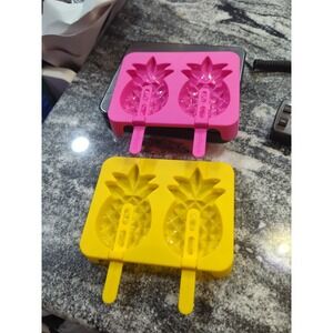 Cool Gear Pineapple Ice Pops Popsicle Mold Tray Yellow & Pink